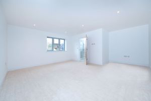 Master bedroom- click for photo gallery